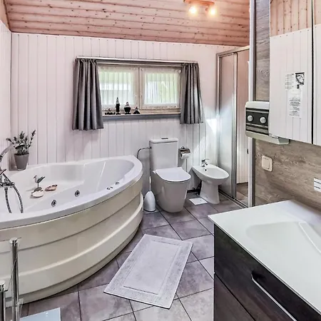 Amazing In With Kitchen 雷希林